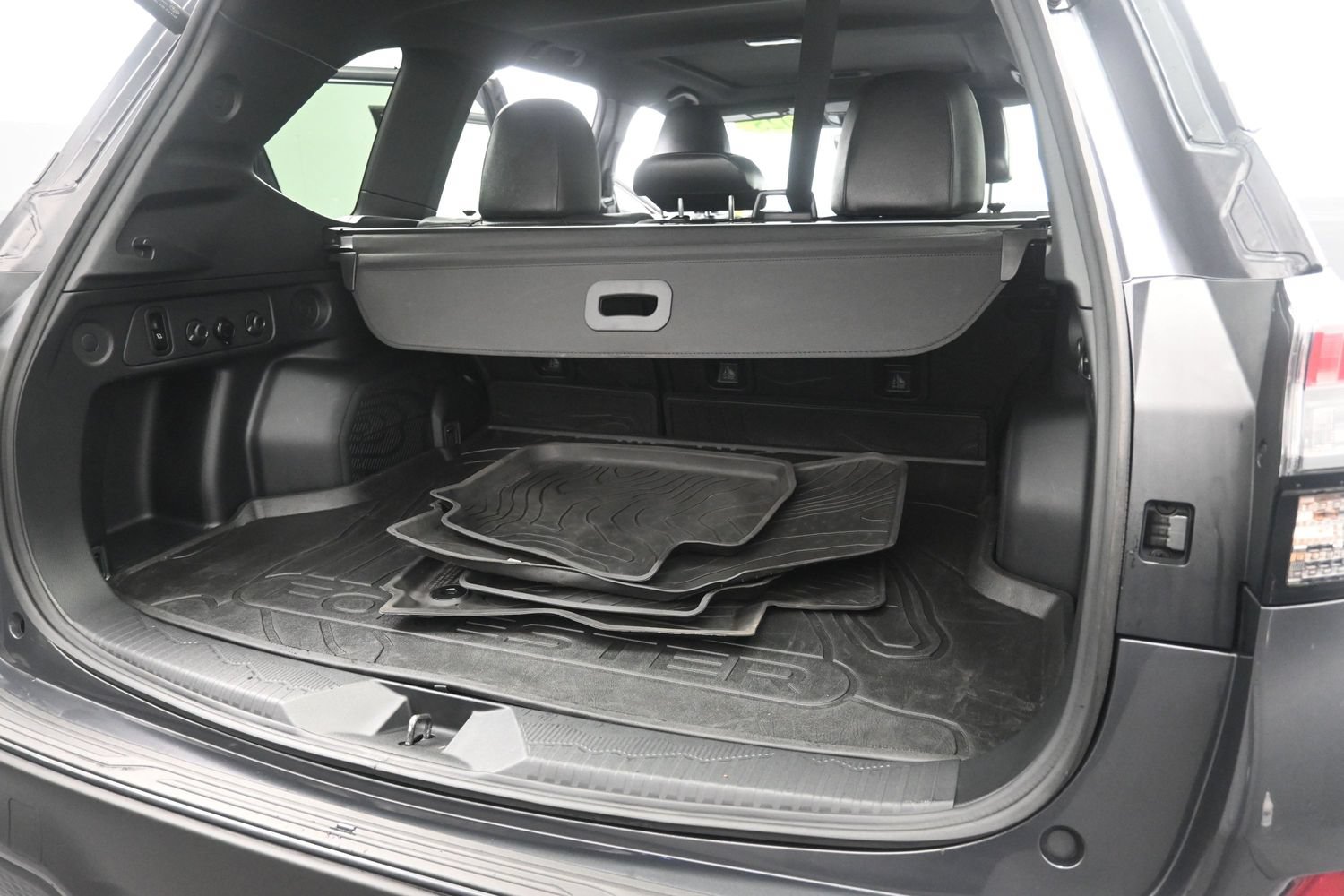 Used 2025 Subaru Forester Limited AWD/4WD image 20