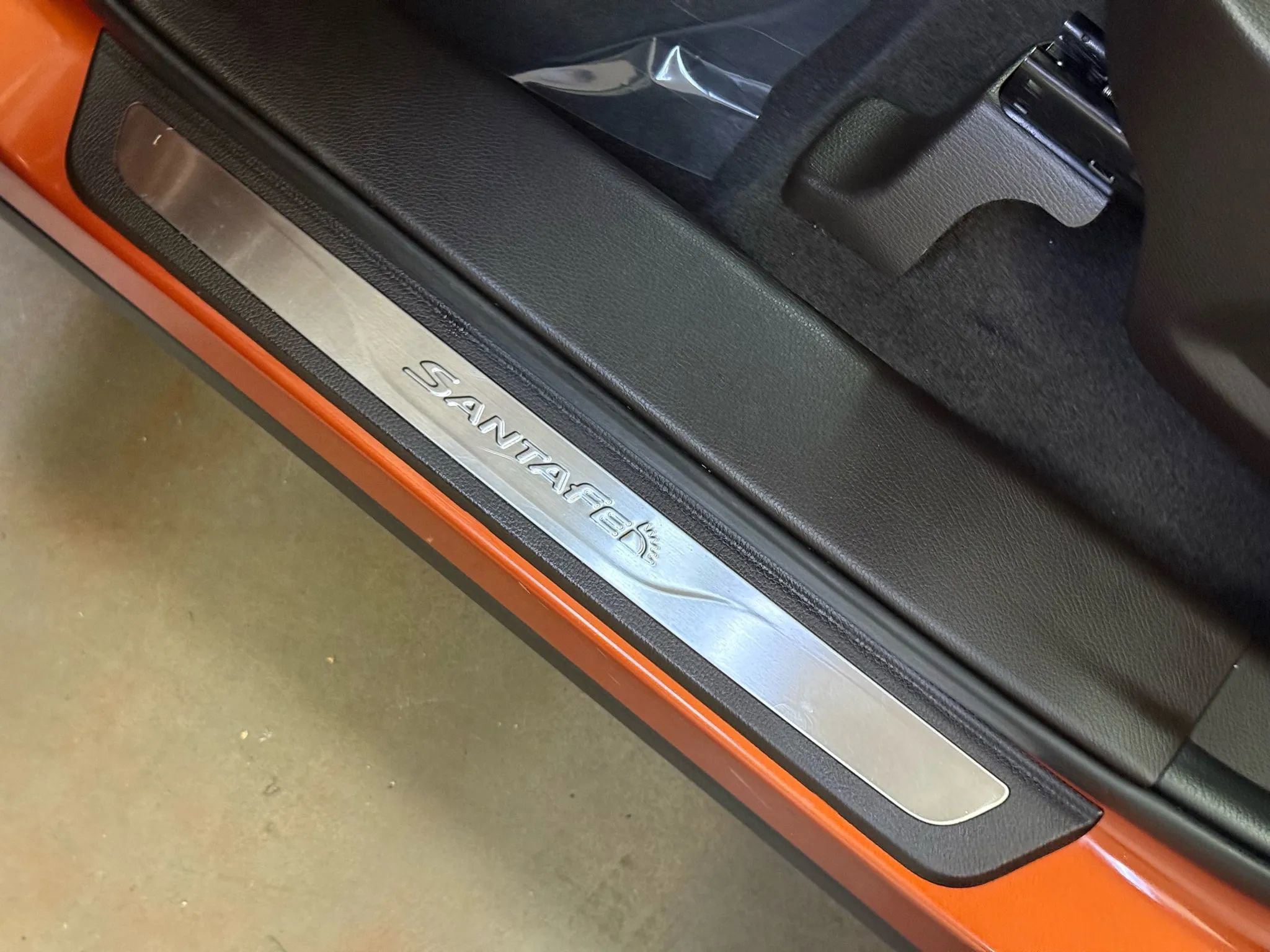 Used 2018 Hyundai Santa Fe Sport w/ Cargo Package FWD image 11