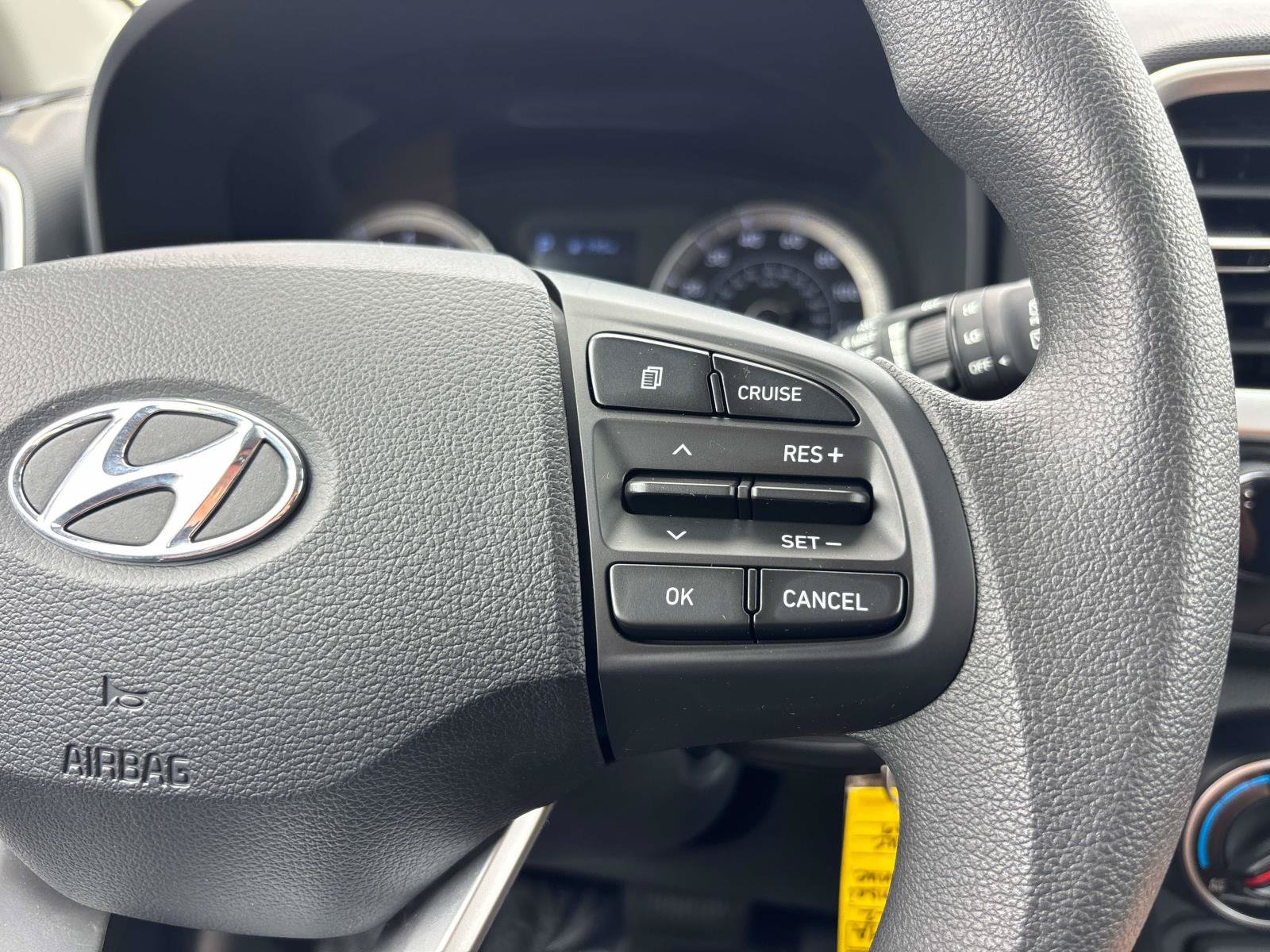 Certified 2022 Hyundai Venue SE w/ Cargo Package FWD image 19