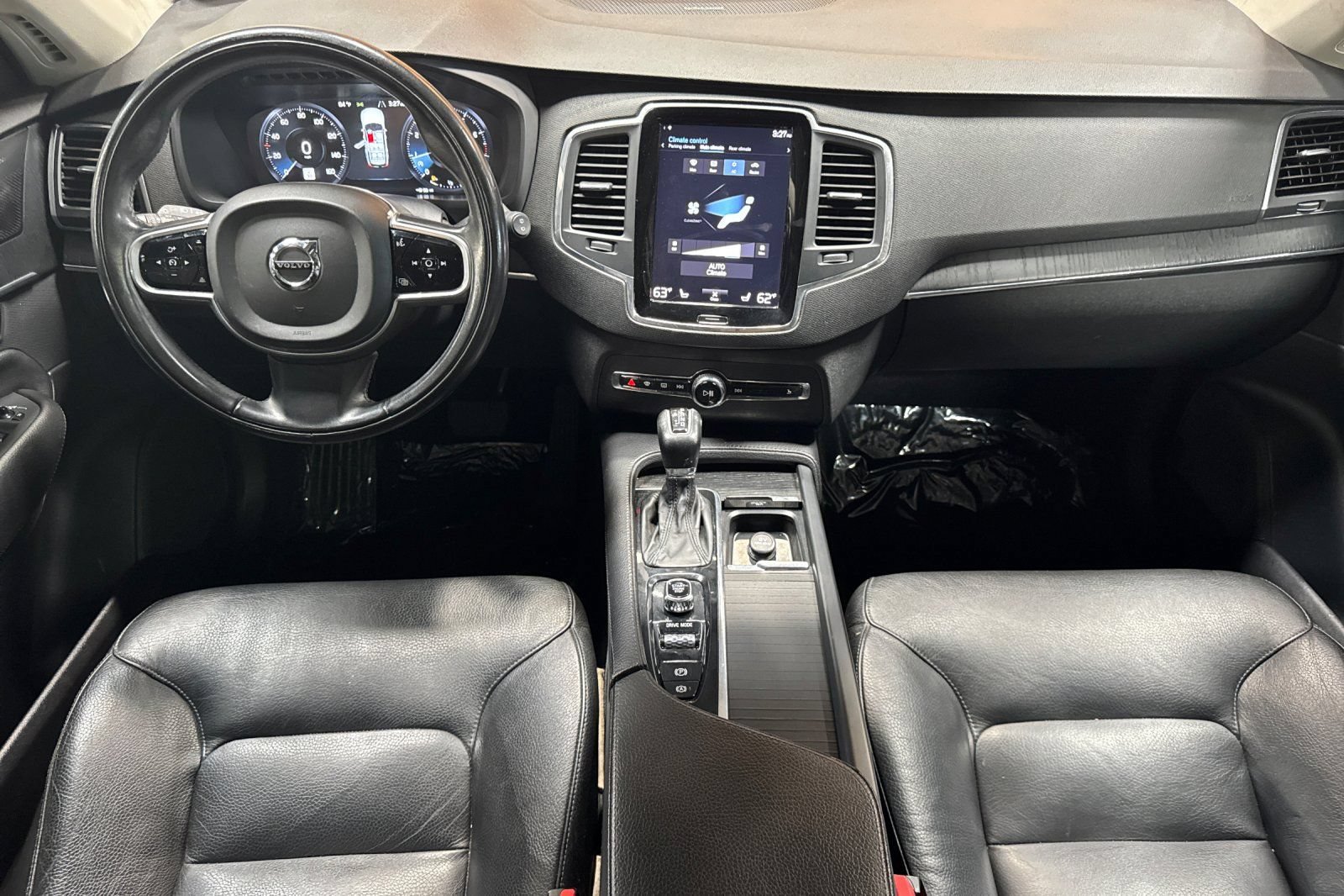 Used 2020 Volvo XC90 T6 Momentum AWD/4WD image 3