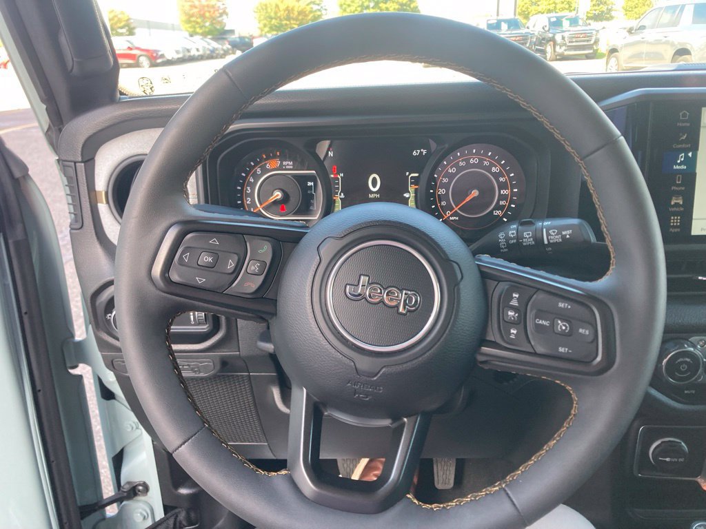 Used 2024 Jeep Wrangler Sport AWD/4WD image 18