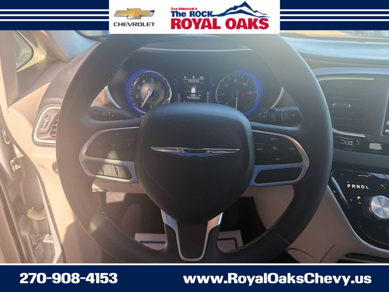 Used 2023 Chrysler Voyager LX FWD image 15