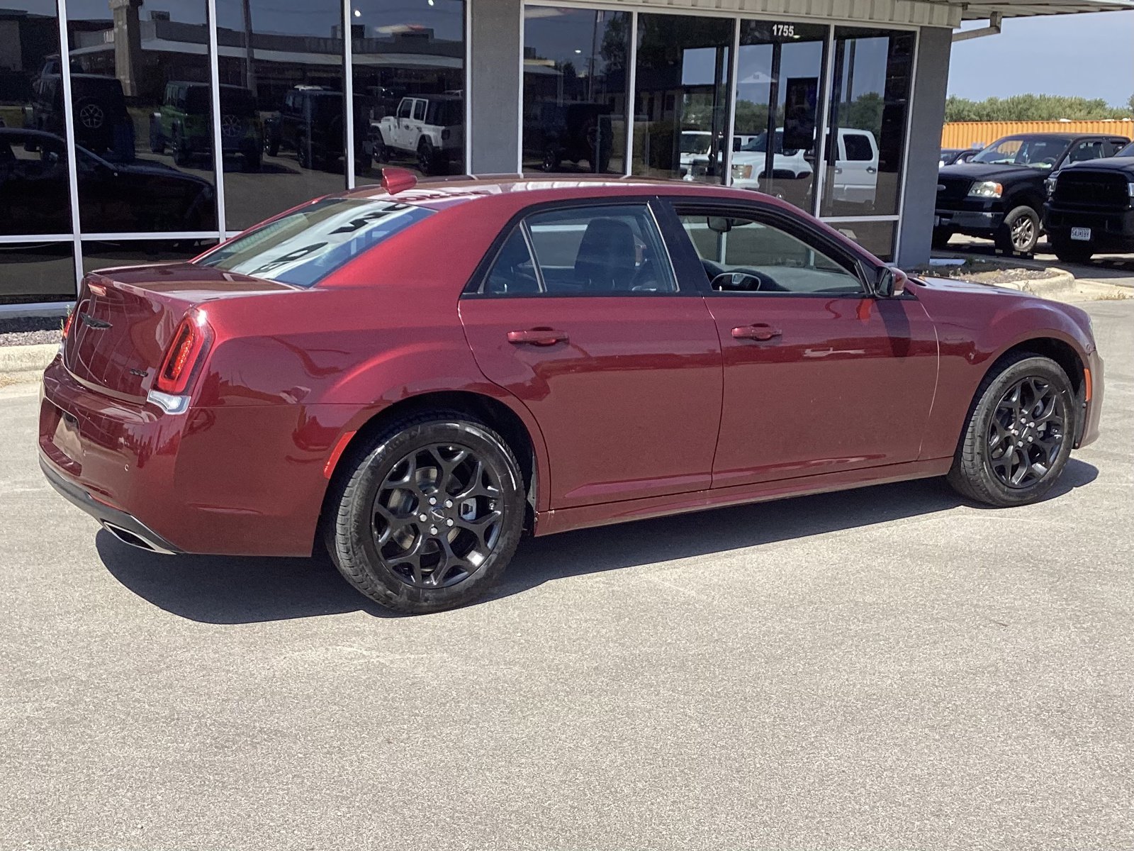 Used 2023 Chrysler 300 Touring L AWD/4WD image 5