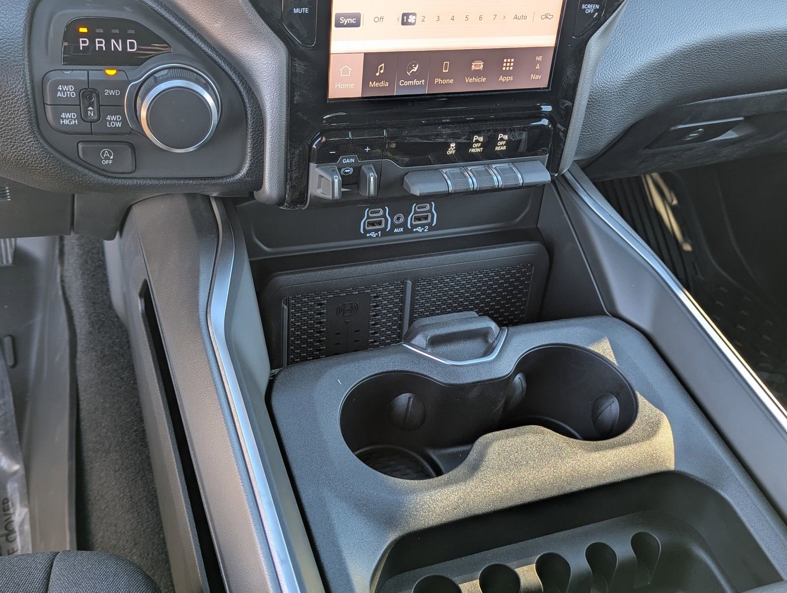 New 2026 RAM 1500 Big Horn AWD/4WD image 18