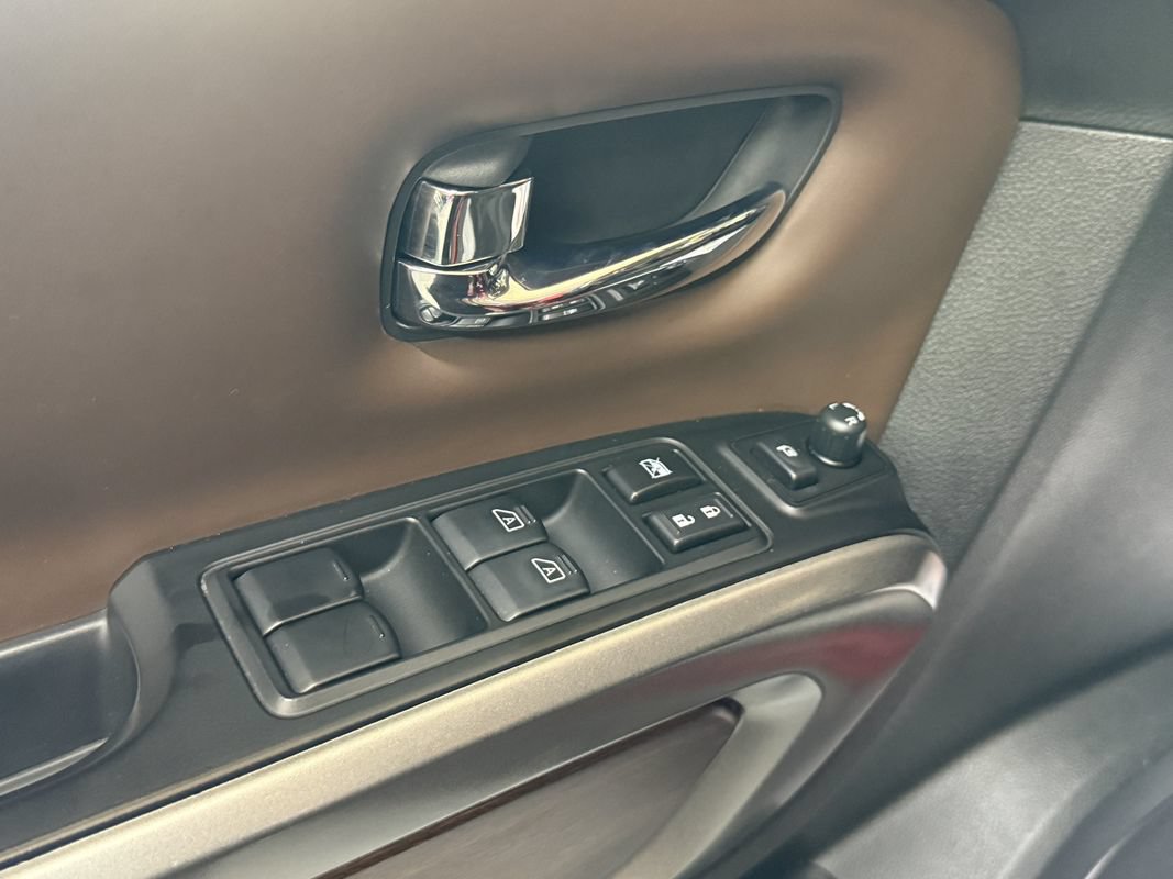 Used 2018 Nissan Titan XD AWD/4WD image 11