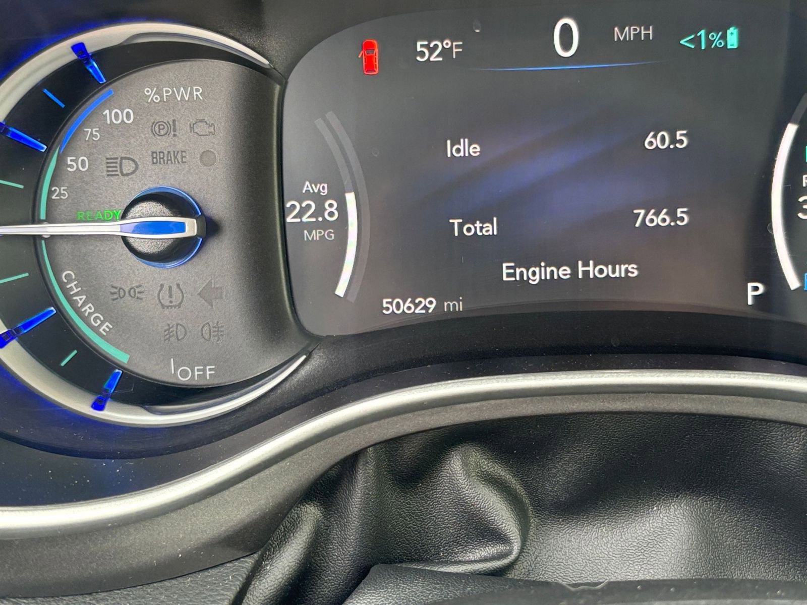 Used 2023 Chrysler Pacifica Touring-L image 41