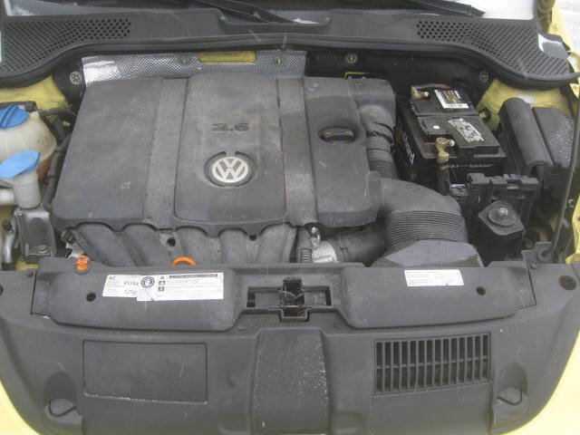 Used 2013 Volkswagen Beetle 2.5 image 26