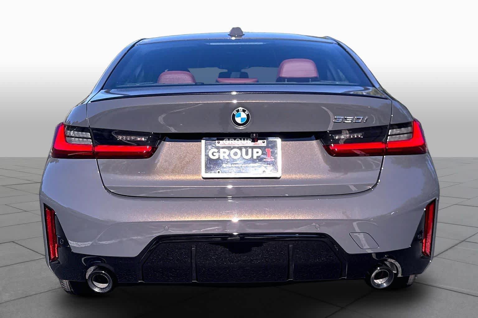 New 2026 BMW 330i Sedan w/ M Sport Package RWD image 4