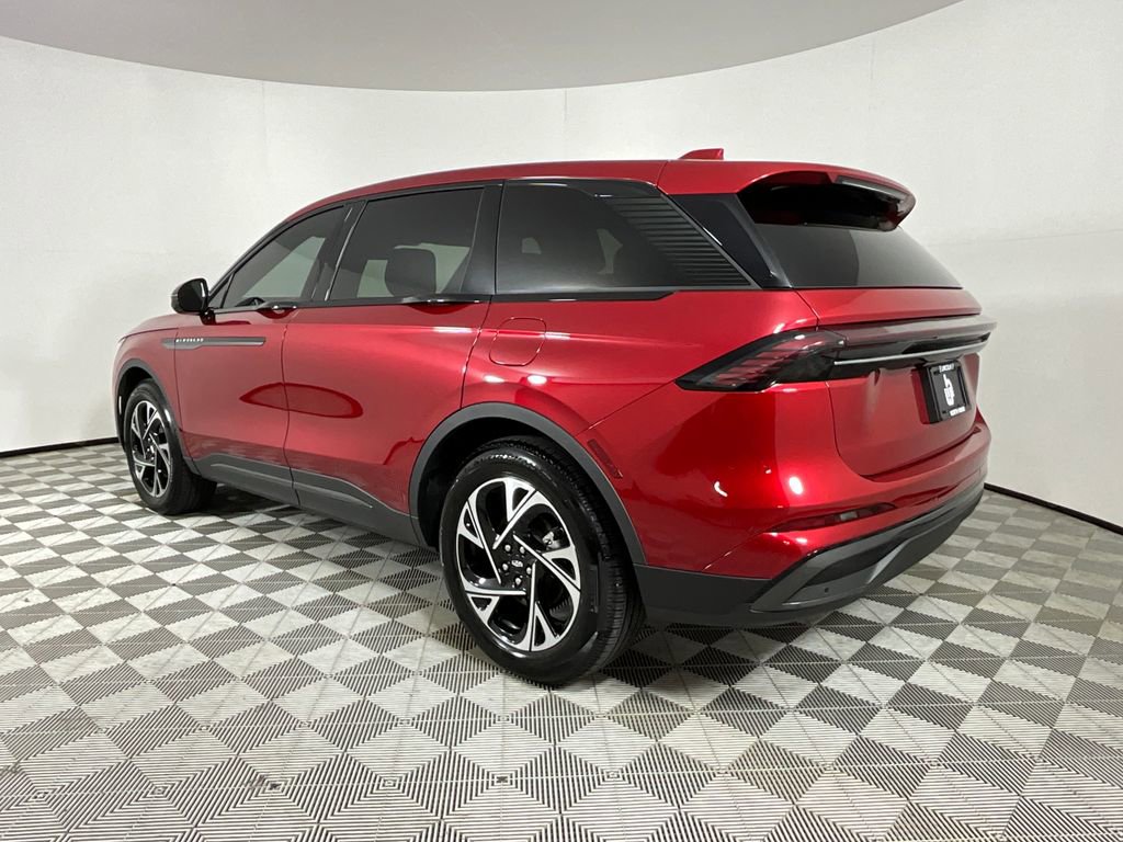 Used 2025 Lincoln Nautilus Premier w/ Jet Appearance Package image 3