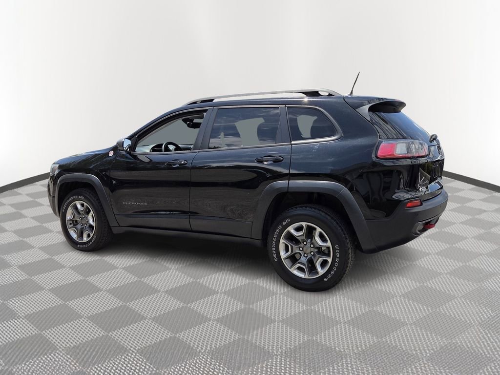 Used 2019 Jeep Cherokee Trailhawk w/ Cold Weather Group AWD/4WD image 4