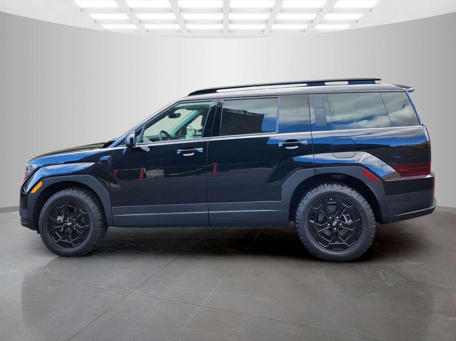 Certified 2025 Hyundai Santa Fe XRT image 4