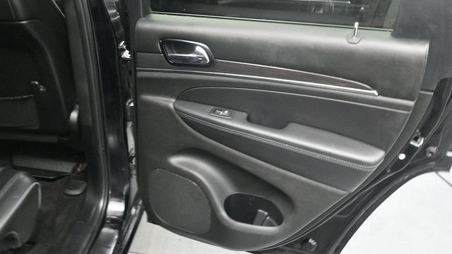Used 2019 Jeep Grand Cherokee Overland AWD/4WD image 16