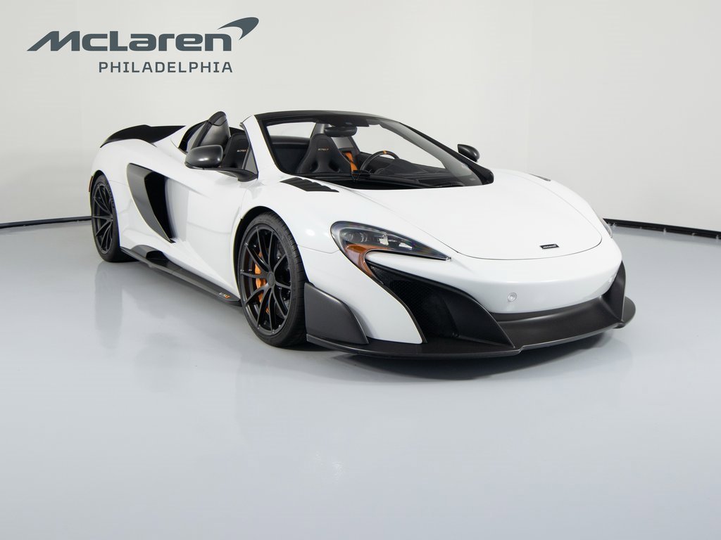 Used 2016 McLaren 675LT Spider image 4