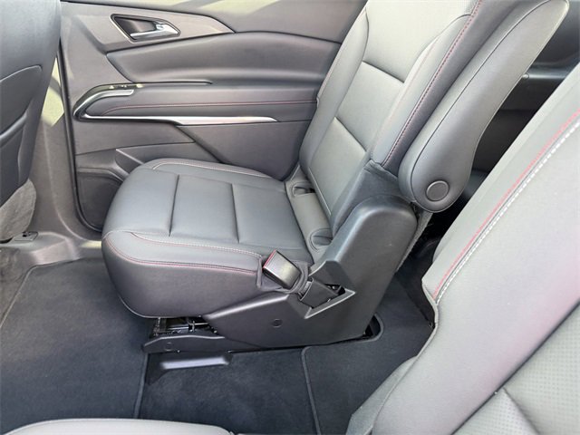 Certified 2025 Chevrolet Traverse Z71 w/ Driver Confidence Package image 16