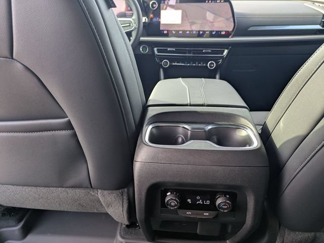 New 2026 Chevrolet Traverse LT w/ Sun and Wheel Package AWD/4WD image 30
