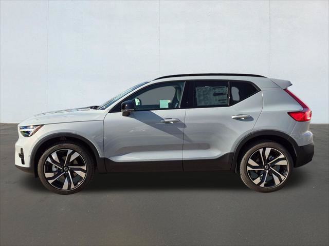 New 2026 Volvo XC40 B5 Ultra w/ Climate Package AWD/4WD image 3