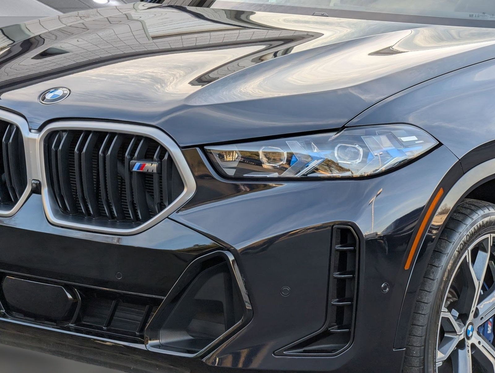 Certified 2024 BMW X6 M60i w/ Dynamic Handling Package image 11