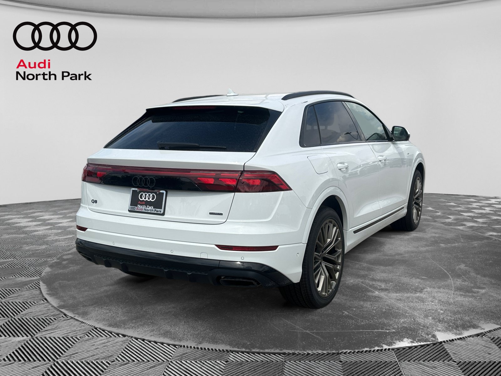 New 2027 Audi Q8 Prestige AWD/4WD image 5