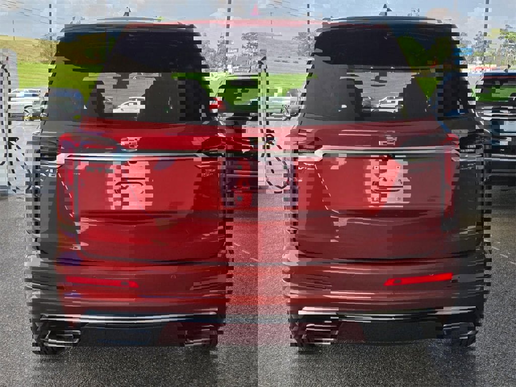 New 2025 Cadillac XT6 Luxury image 4