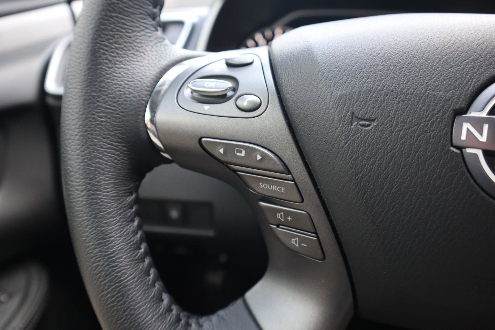 Certified 2024 Nissan Murano SV w/ SV Midnight Edition Package image 24