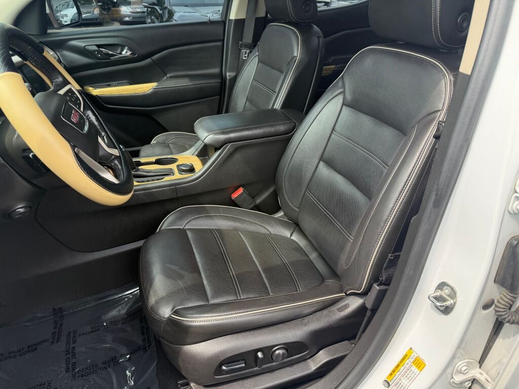 Used 2018 GMC Acadia Denali w/ Technology Package AWD/4WD image 11
