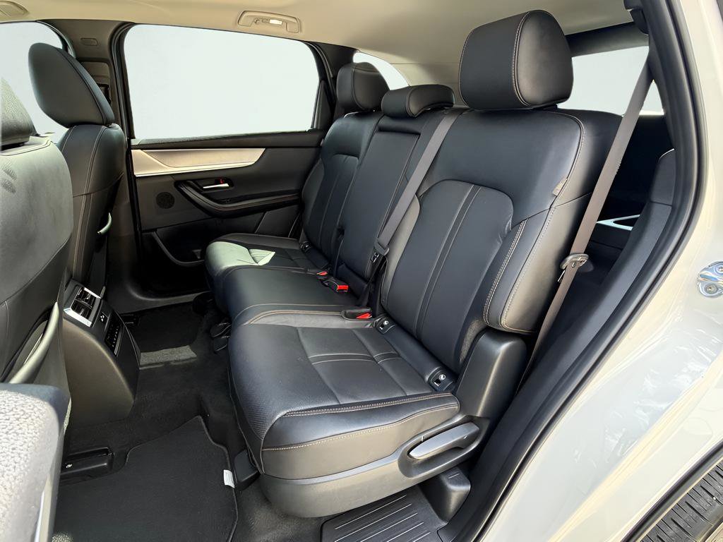 Used 2025 MAZDA CX-70 Plug-In Hybrid w/ Premium Pkg image 24