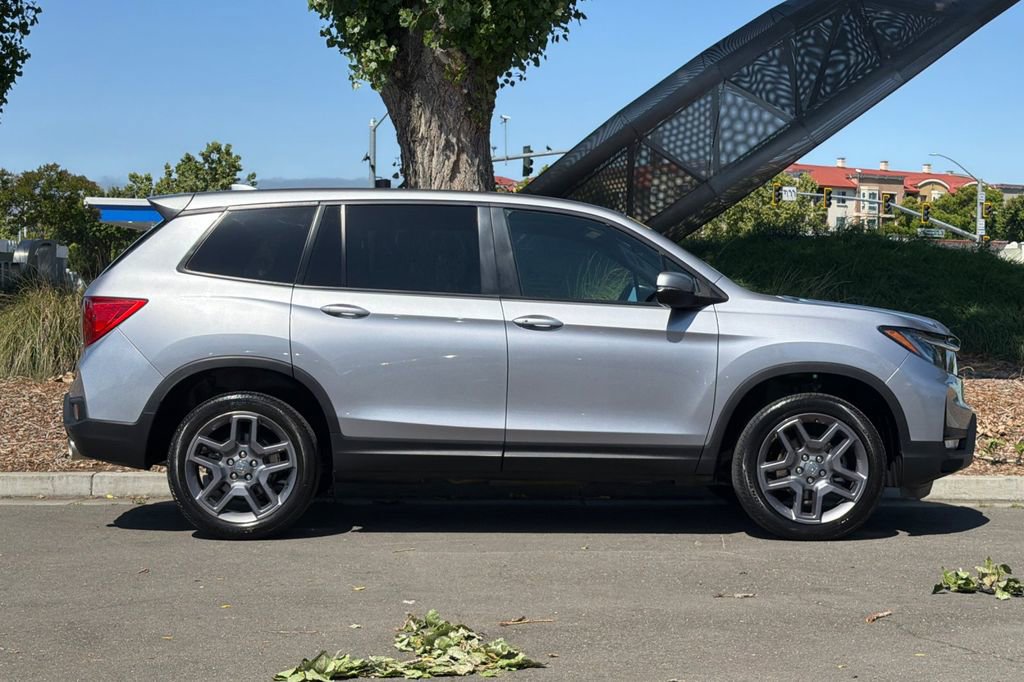 Used 2023 Honda Passport EX-L image 3