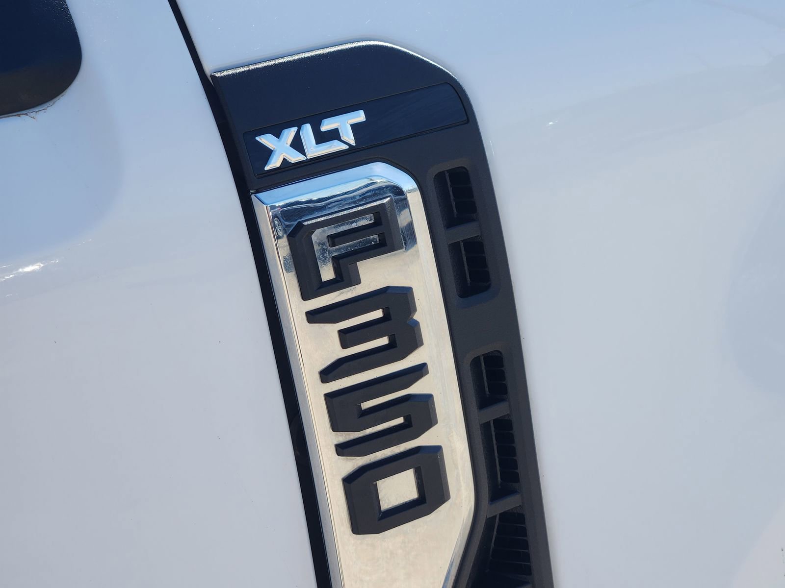 Used 2024 Ford F350 XLT w/ FX4 Off-Road Package image 13