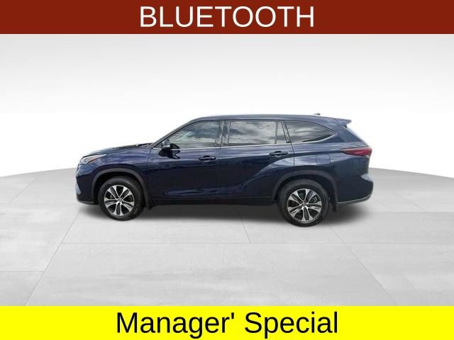 Used 2020 Toyota Highlander XLE AWD/4WD image 4