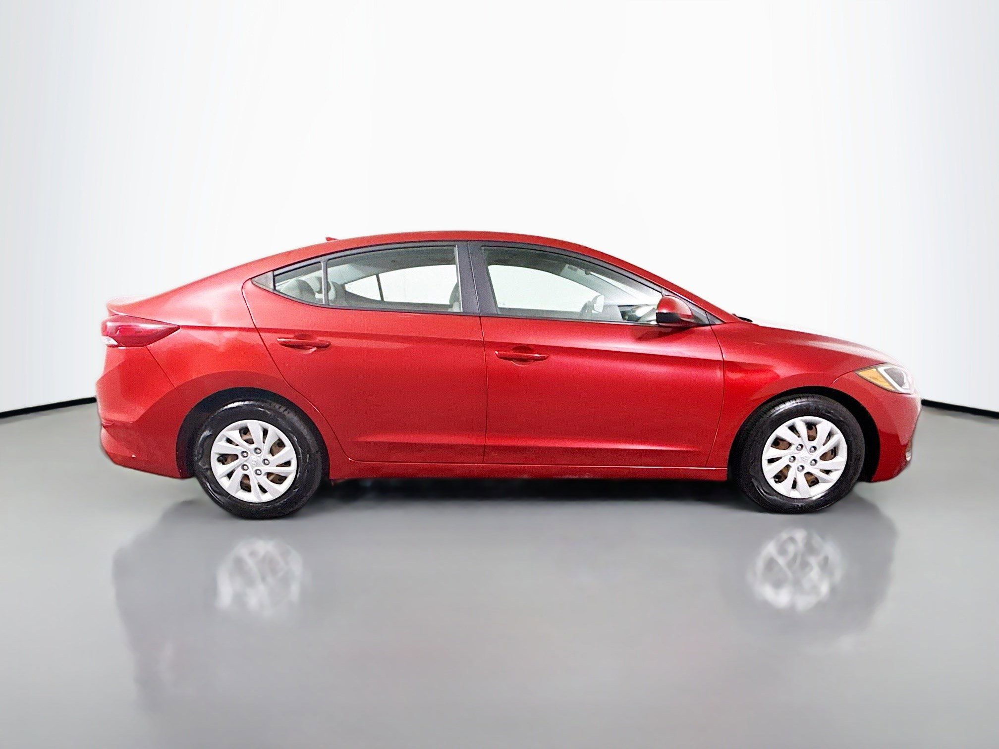 Used 2017 Hyundai Elantra SE image 11