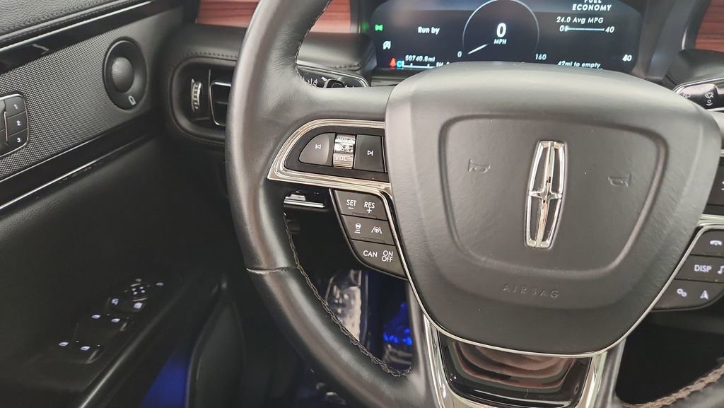 Used 2022 Lincoln Nautilus Reserve w/ Equipment Group 201A image 21