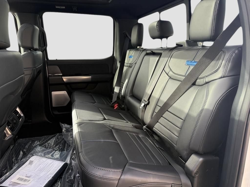 Used 2025 Ford F250 Platinum w/ FX4 Off-Road Package AWD/4WD image 32