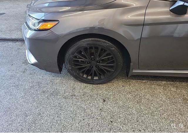 Used 2020 Toyota Camry SE image 16