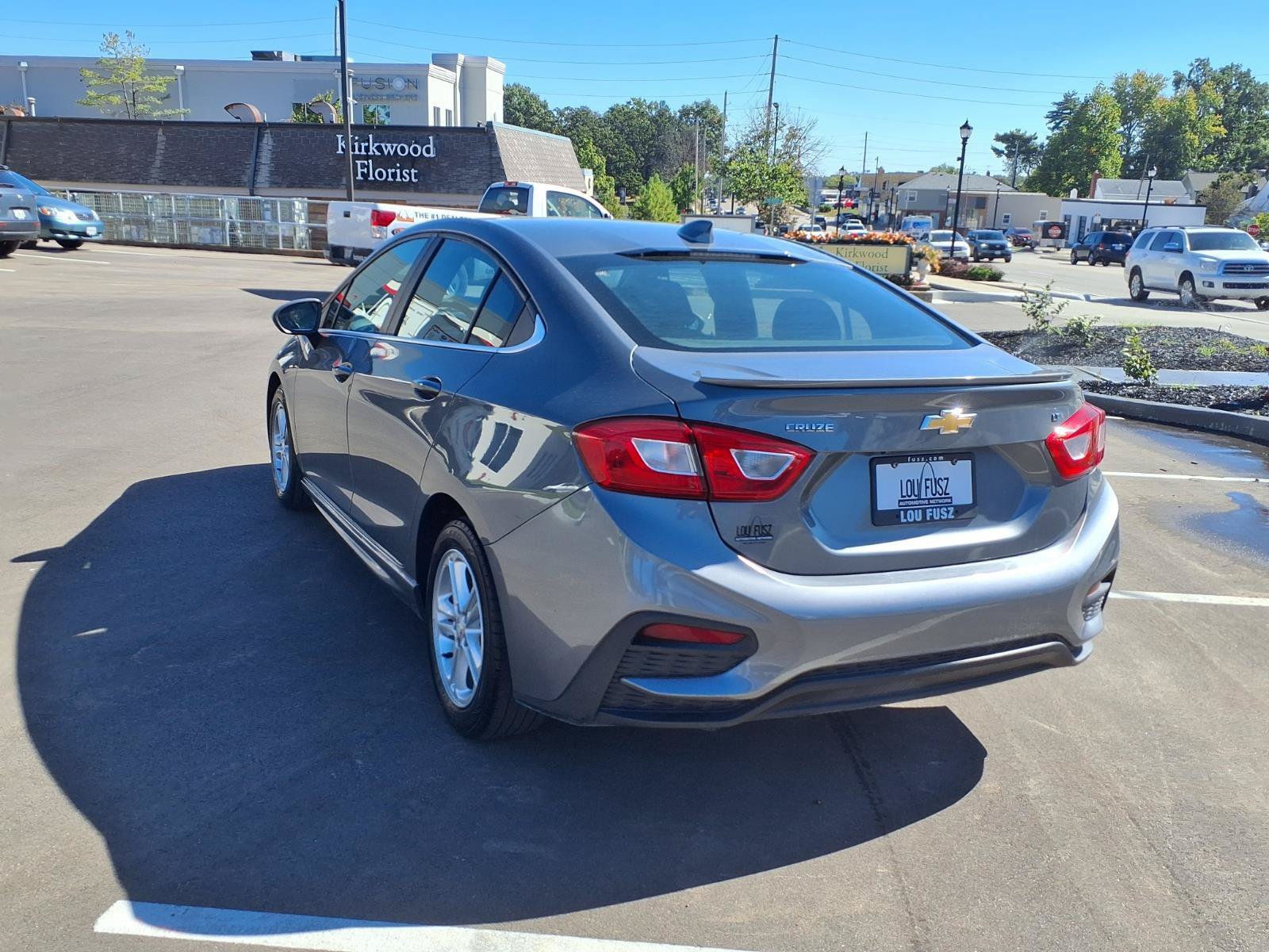 Used 2018 Chevrolet Cruze LT w/ Convenience Package FWD image 24