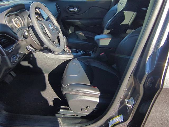 Used 2022 Jeep Cherokee Trailhawk w/ Technology Group B image 15