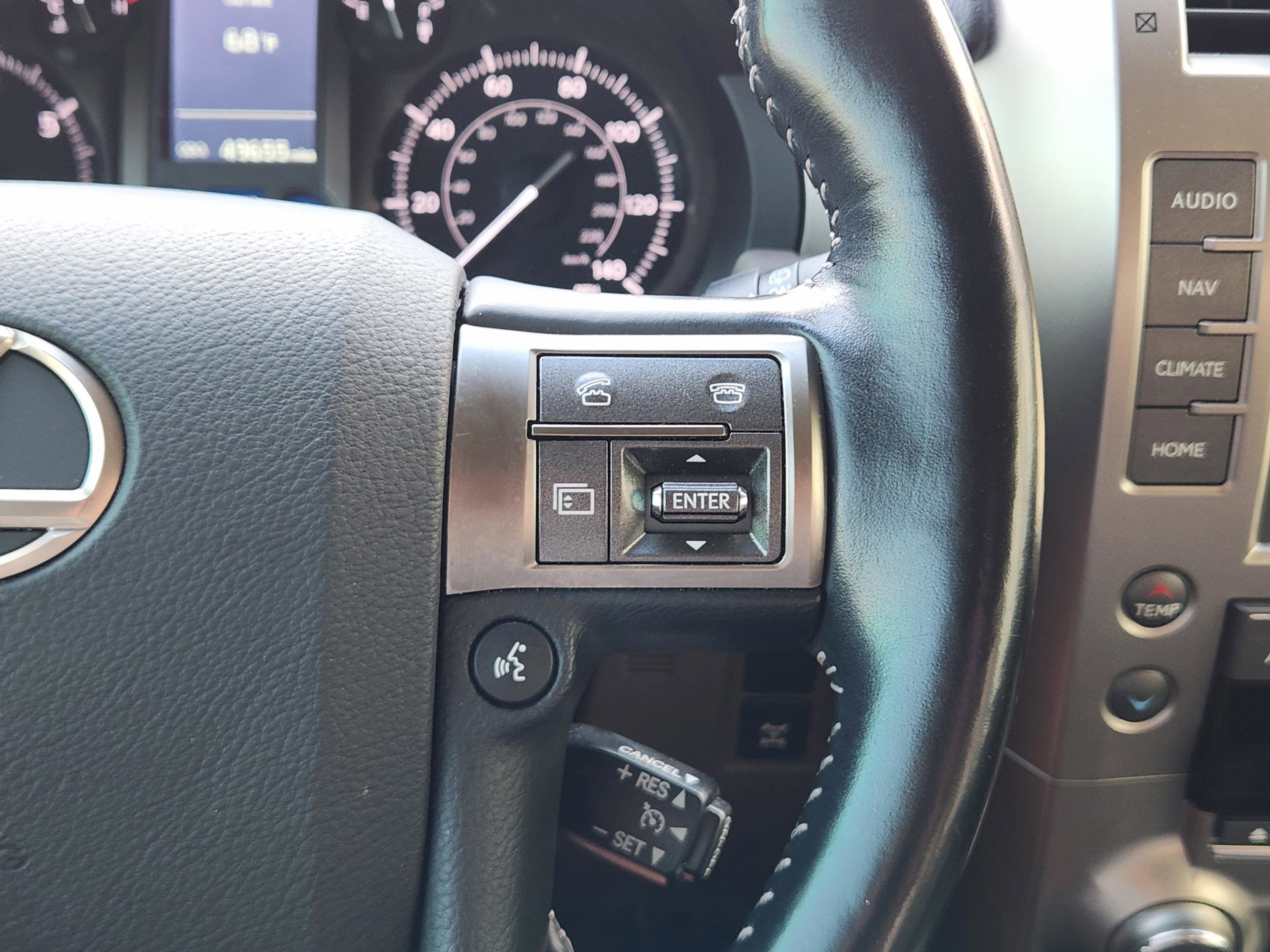 Used 2018 Lexus GX 460 Luxury AWD/4WD image 22