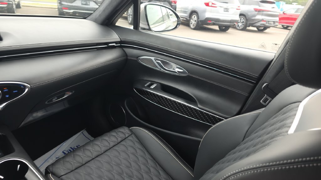 Used 2023 Genesis GV70 3.5T Sport w/ Sport Prestige Package AWD/4WD image 28