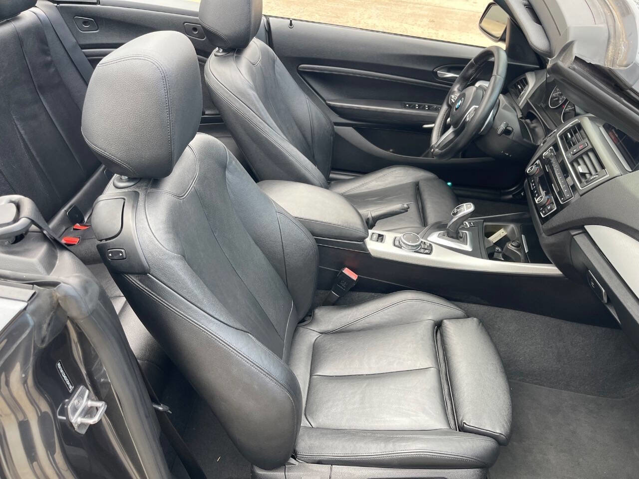 Used 2016 BMW M235i Convertible w/ Technology Package image 11