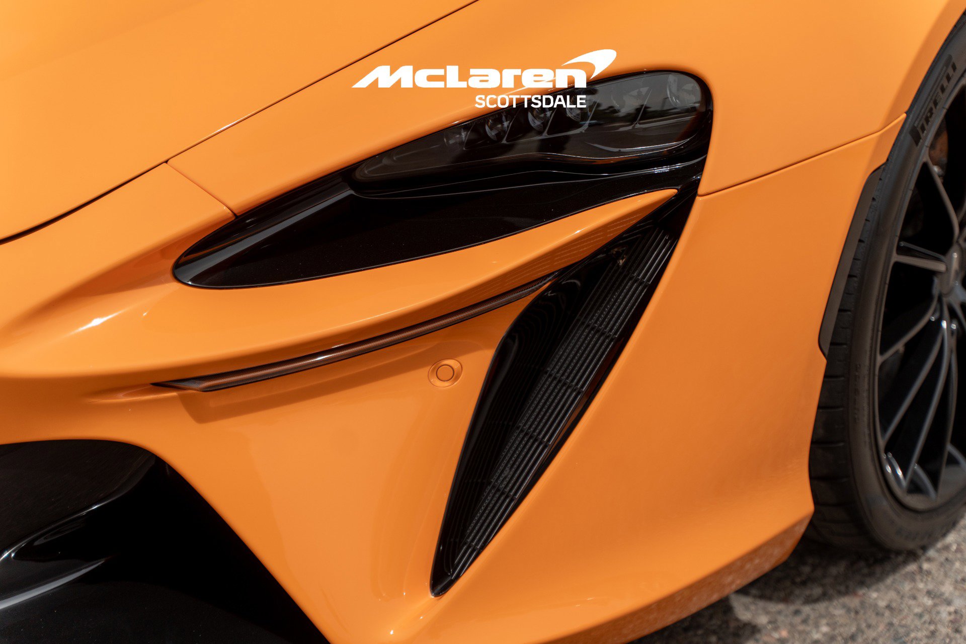 Used 2026 McLaren Artura Spider RWD image 20