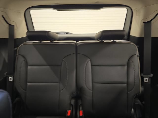 Used 2022 GMC Acadia Denali w/ Denali Ultimate Package AWD/4WD image 19