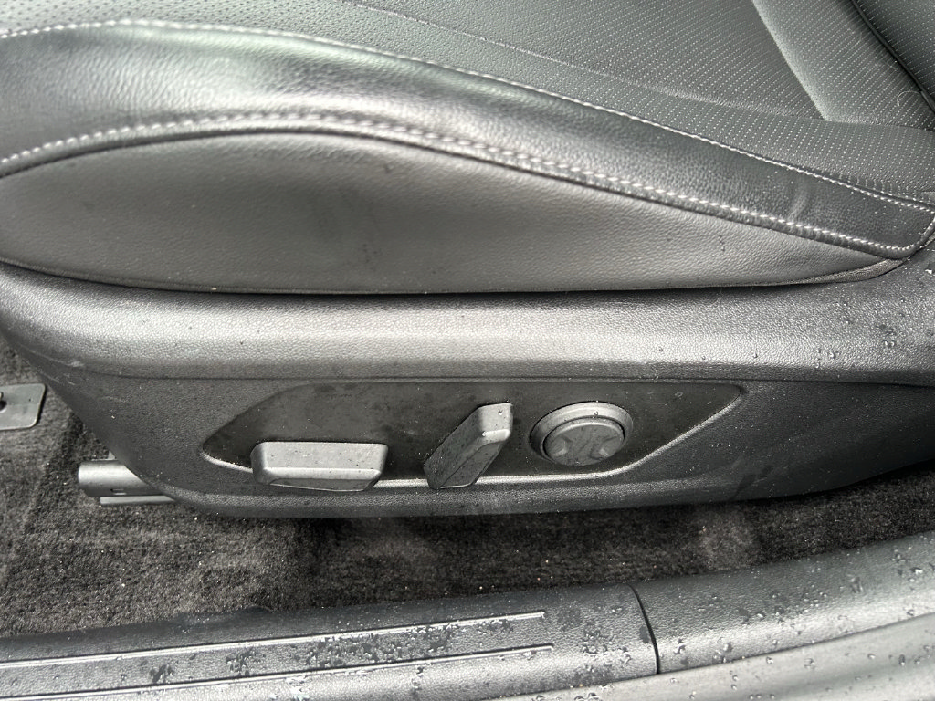 Certified 2024 Hyundai Elantra Limited FWD image 24