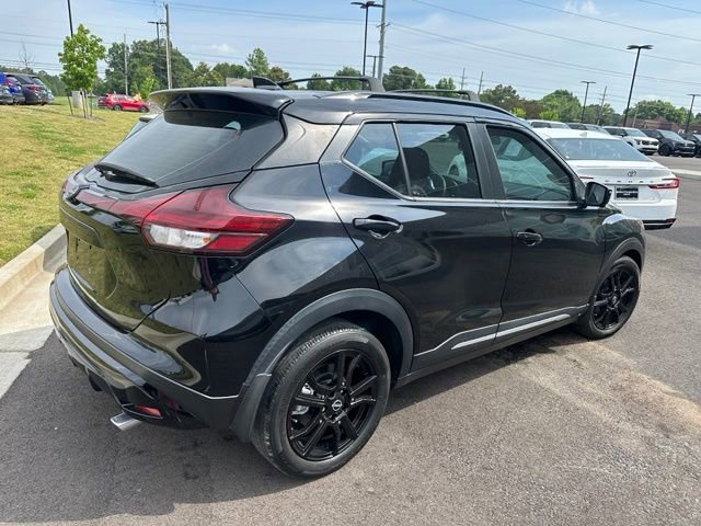 Used 2022 Nissan Kicks SR w/ Interior Electronics Package FWD image 5