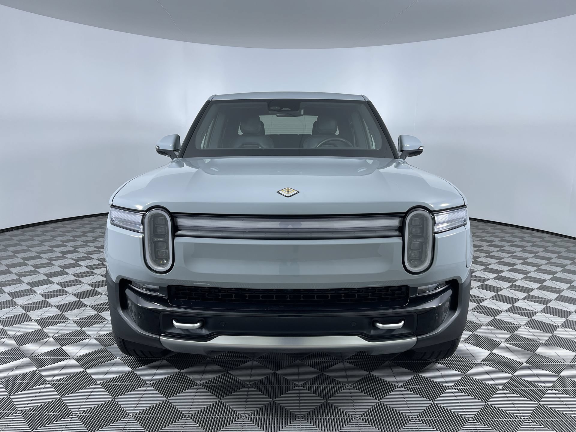 Used 2025 Rivian R1T Adventure Dual AWD/4WD image 27