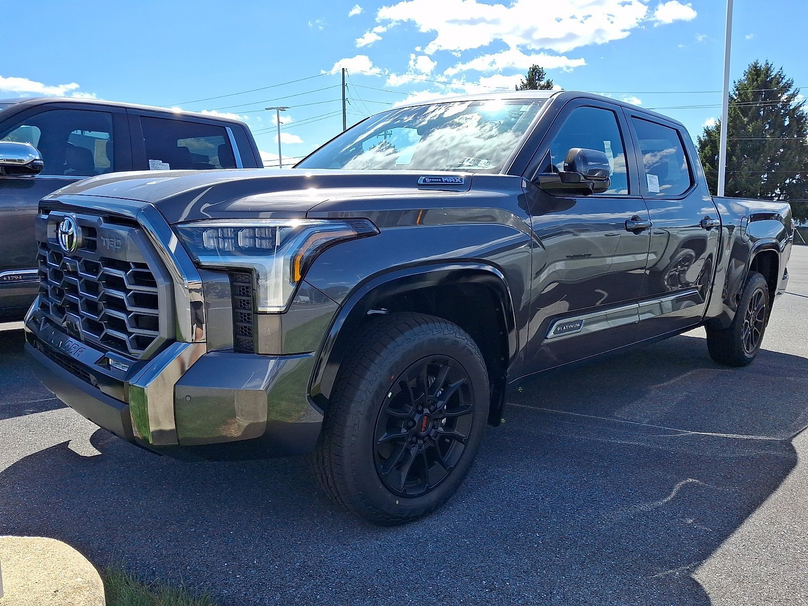 New 2026 Toyota Tundra Platinum AWD/4WD image 3