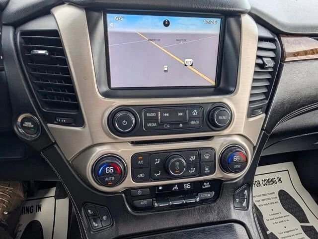 Used 2015 GMC Yukon Denali w/ Premium Package AWD/4WD image 29