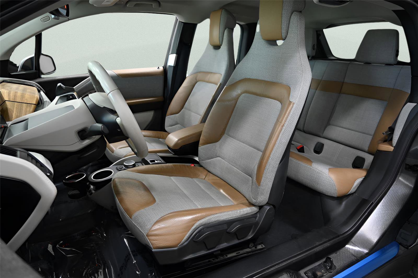 Used 2014 BMW i3 w/ Range Extender RWD image 12