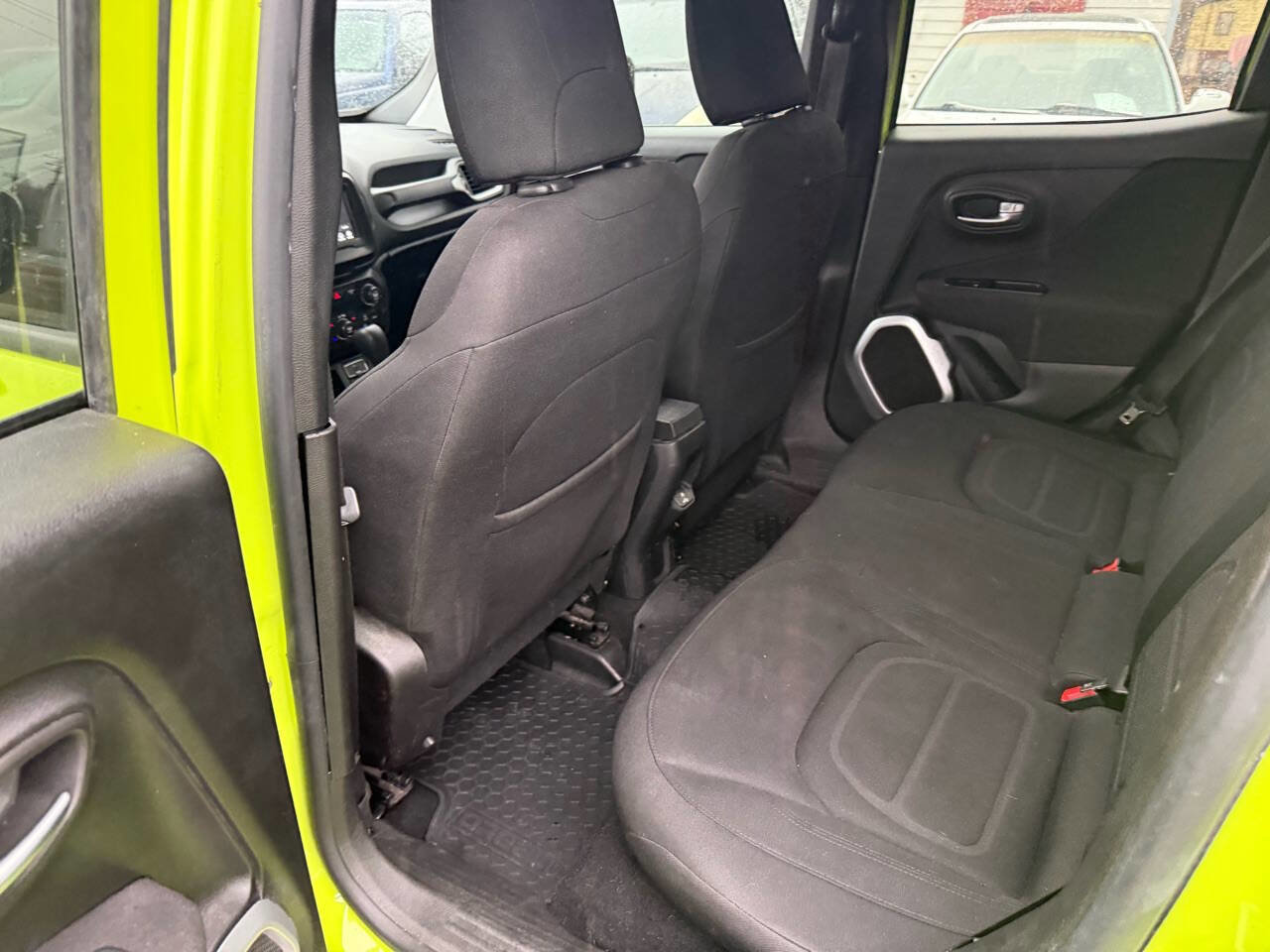 Used 2018 Jeep Renegade Latitude image 12