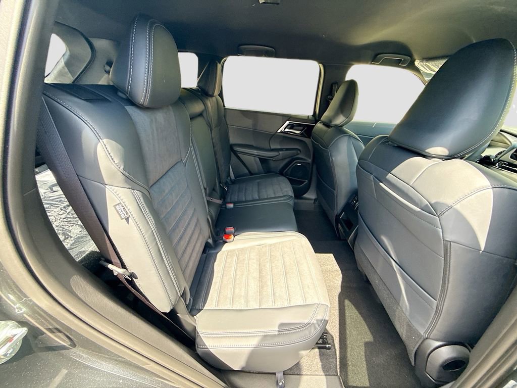 New 2026 Mitsubishi Outlander LE FWD image 26