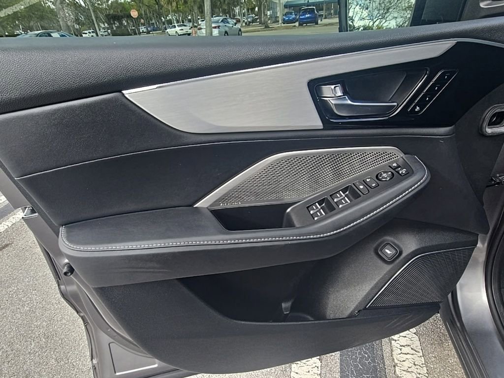 Used 2023 Acura MDX FWD w/ Technology Package image 11