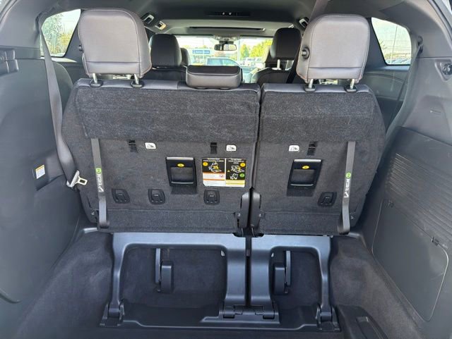 Used 2023 Toyota Sienna XSE AWD/4WD image 31